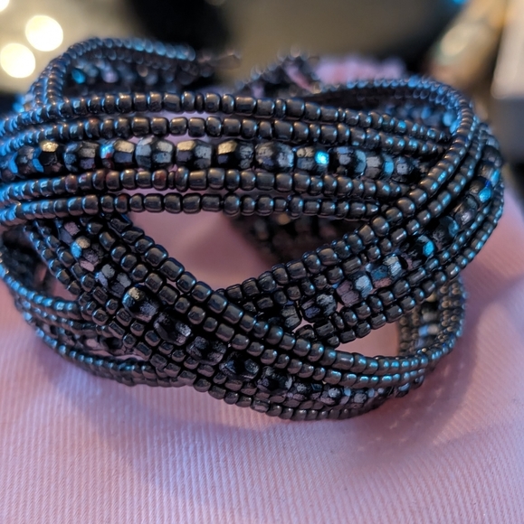 Cuff bracelet - Picture 3 of 3